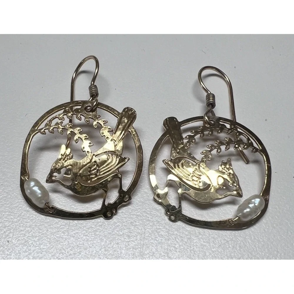 Wild Bryde Vintage Chickadee Bird Filigree Dangle Earrings Gold Tone Pearl Sign